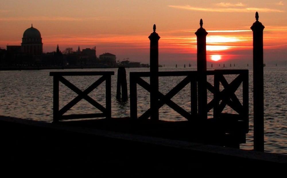 Hotel Russo Palace Lido di Venezia Kültér fotó