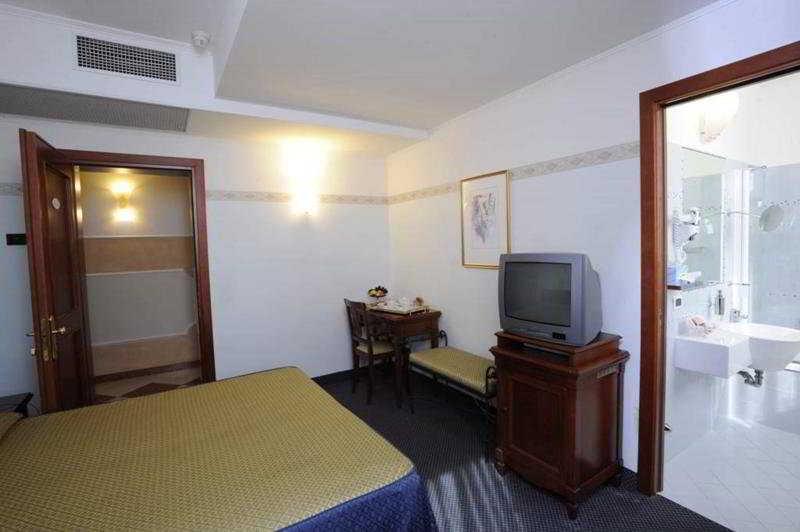 Hotel Russo Palace Lido di Venezia Kültér fotó
